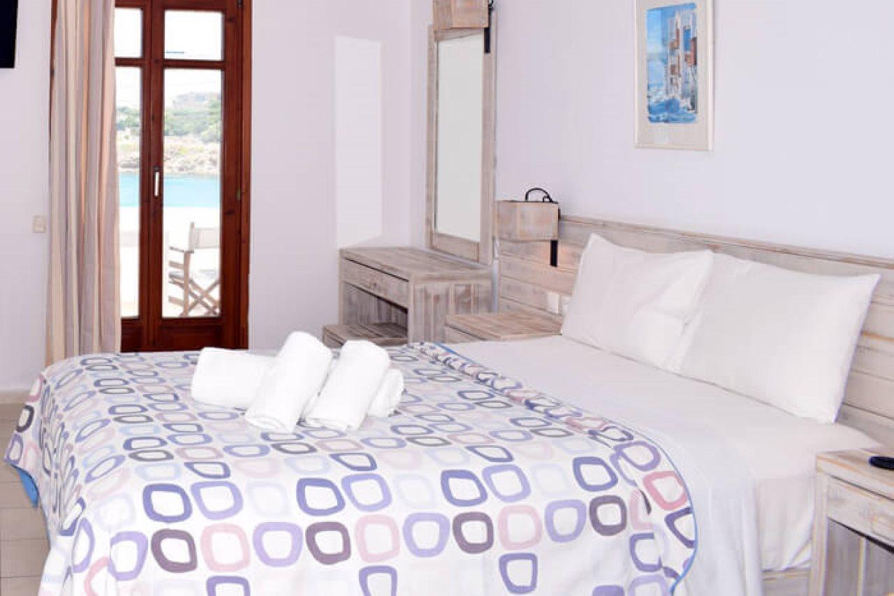 Artemis Hotel Agios Stefanos  Eksteriør billede
